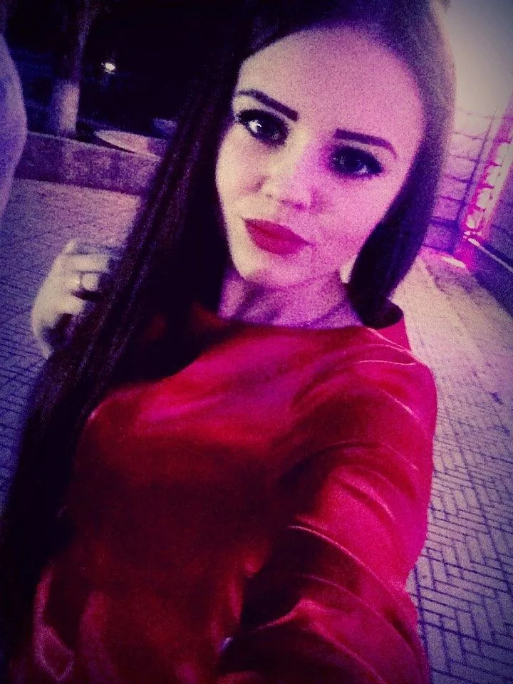 Escort Borena