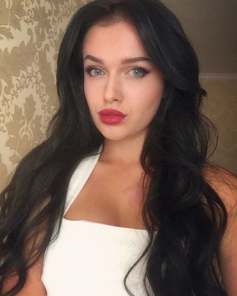 Escort Nives