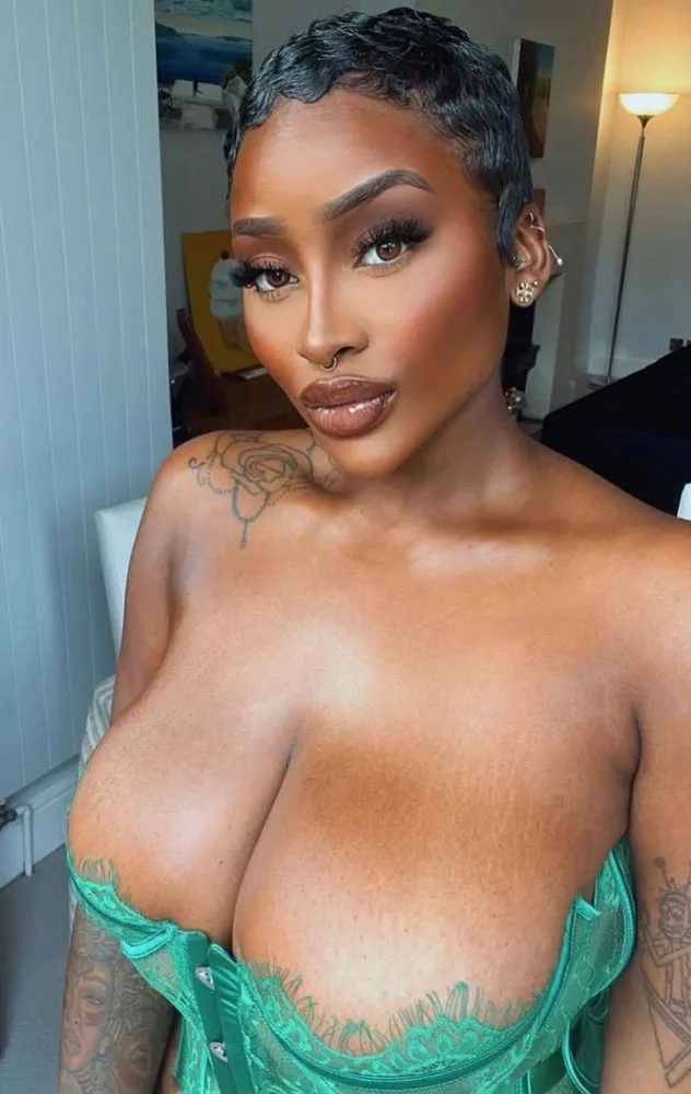 Escort Micami